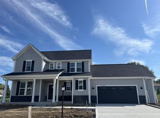 W193N4980 Rosemary Rdg, Menomonee Falls, WI 53051