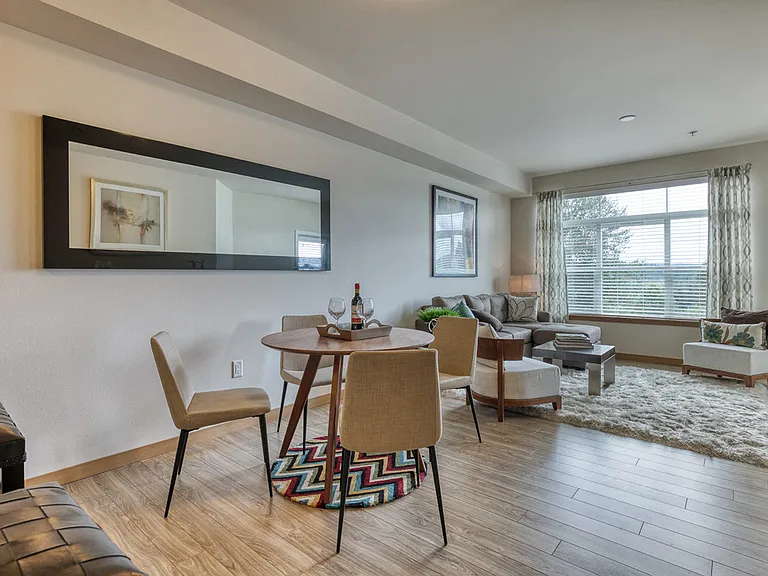 The Villas at Beardslee — Photo 37