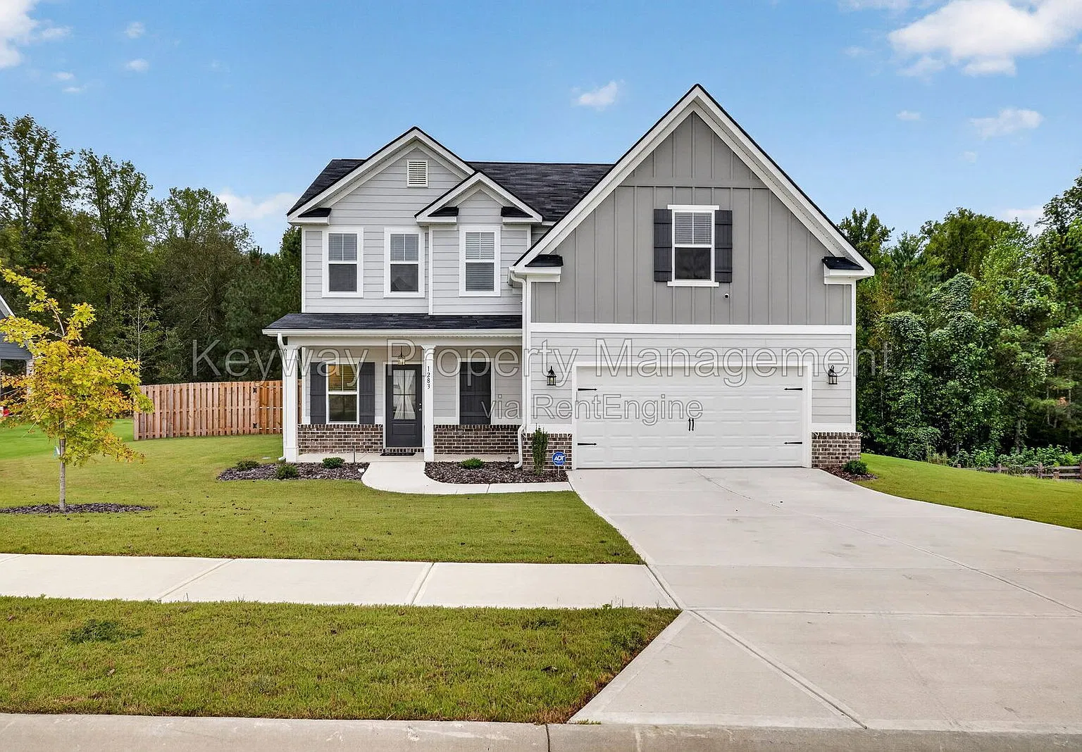4 bed, 2.5 bath, 2079 sqft, $2,135 — Photo 1