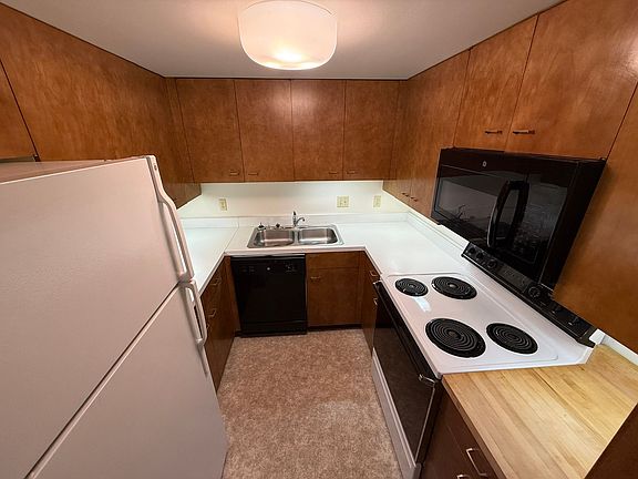 5th image of 112 W 17th St #7