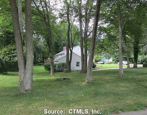 2nd image of 2 Starlight Ln