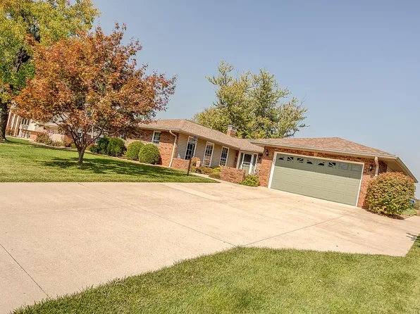 414 Su Andra Dr, Collinsville, IL 62234