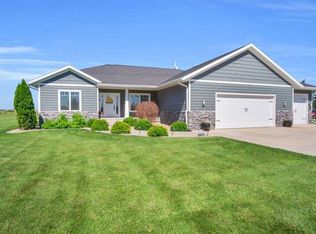 6450 Windmill Rd, Kearney, NE 68845
