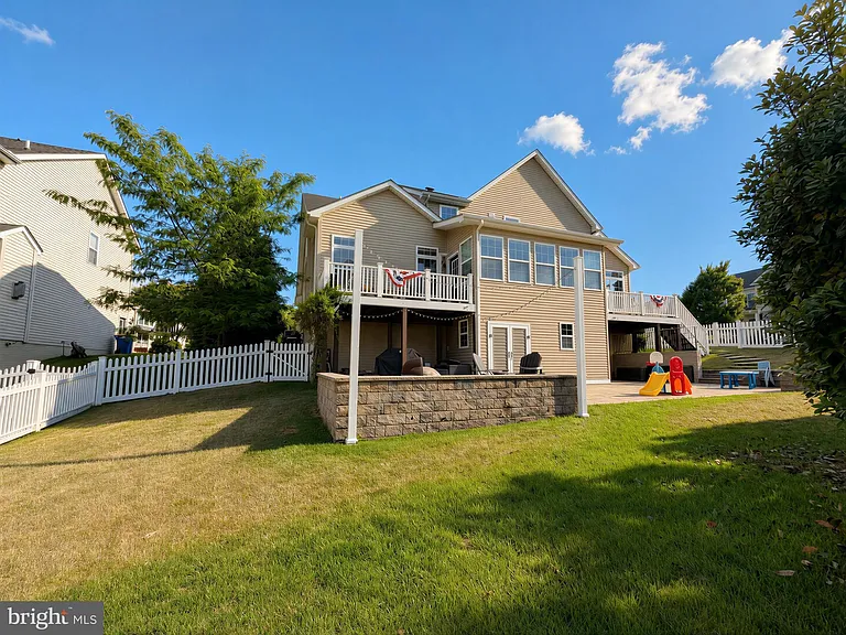 23687 Coventry Dr — Photo 59