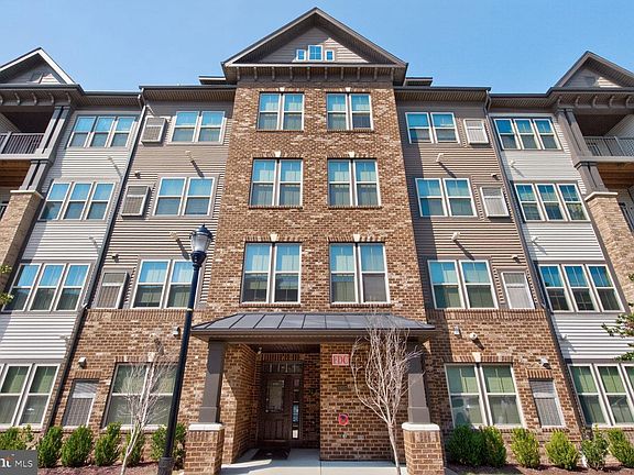 3rd image of 10020 Ruffian Way Unit B