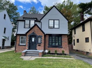 1004 Greyton Rd, Cleveland Heights, OH 44112