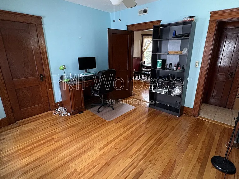 11 Olga Ave — Photo 8