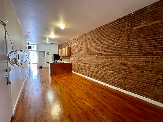 Rented by JB Mac Real Estate Inc. | media 1