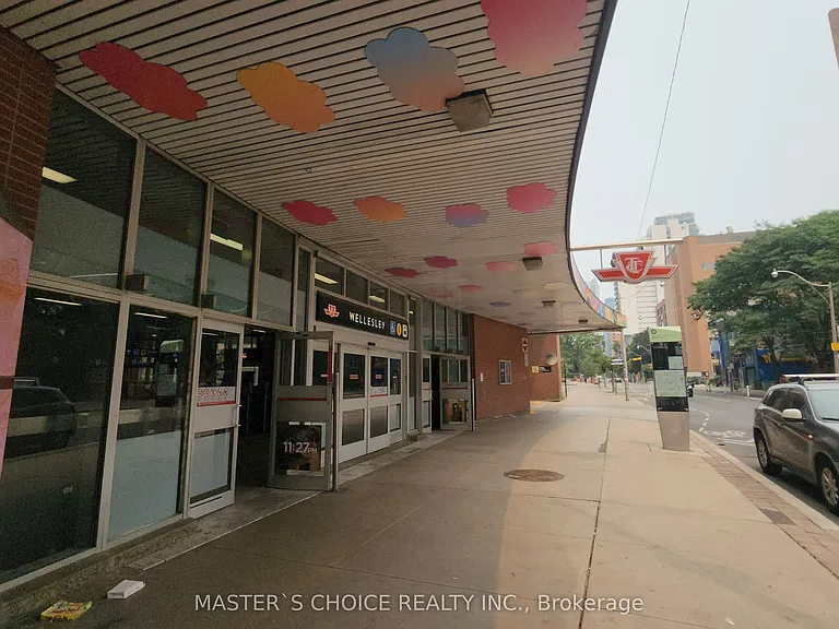 11 Wellesley St W #3407 — Photo 20