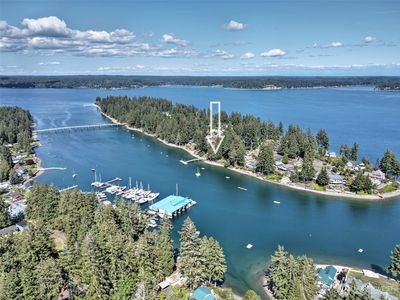 390 E Treasure Island Drive, Allyn, WA, 98524
