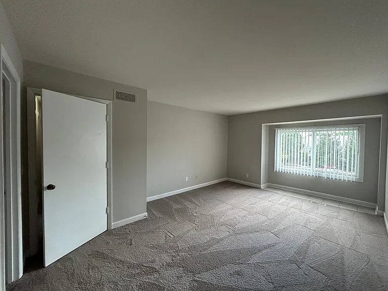 Candlelite Apartments — Photo 108