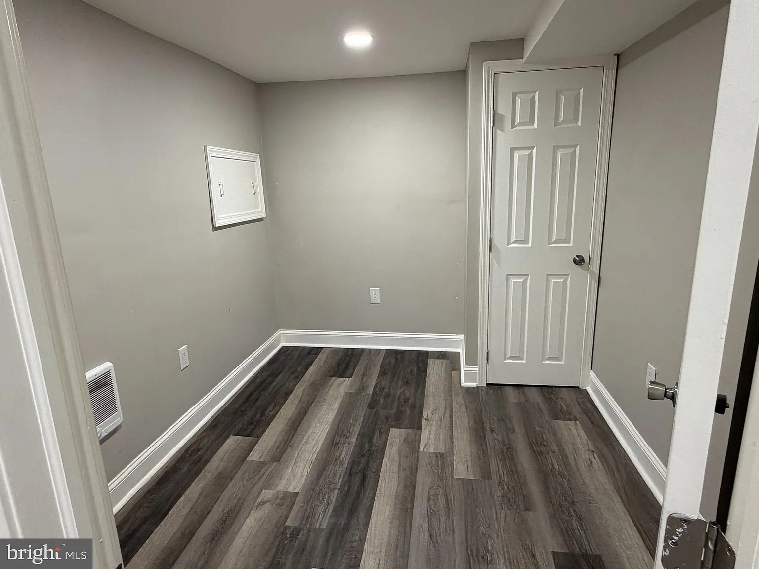 2 bed, 1.5 bath, 650 sqft, $1,200 — Photo 3
