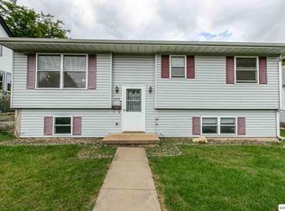 835 Lawther St, Dubuque, IA 52001