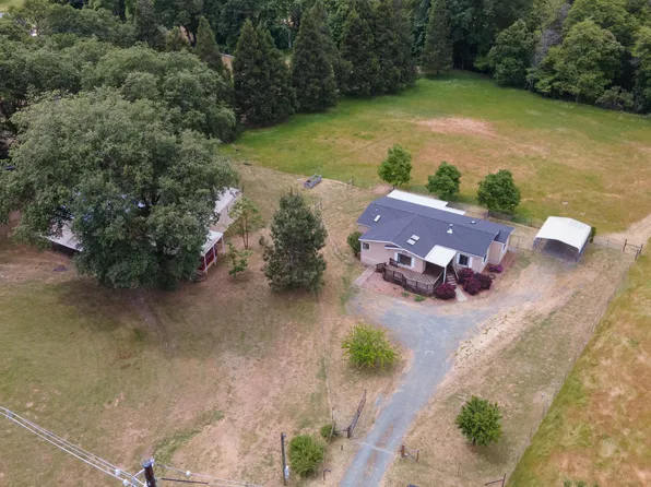 2720 Hugo Rd, Merlin, OR 97532