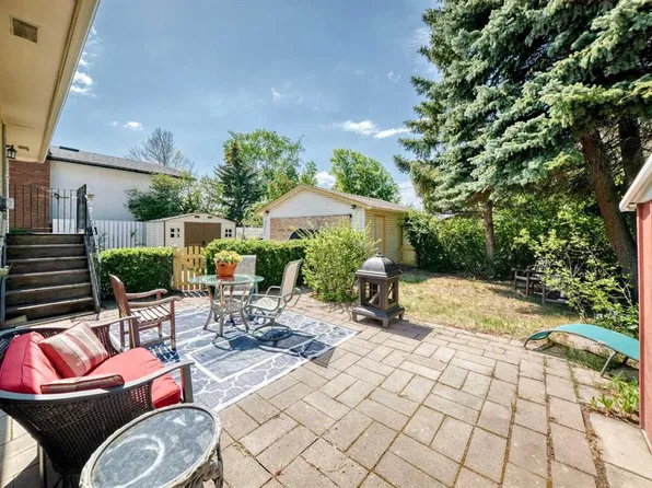 5539 E Dalhart Rd NW, Calgary, AB T3A 1S3