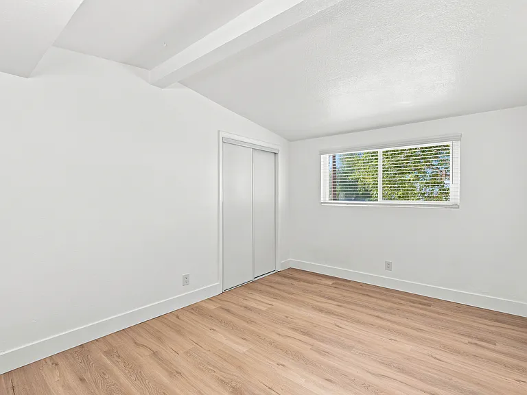 9390 3rd Ave — Photo 13