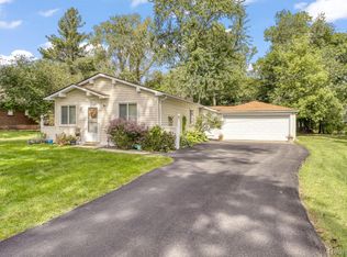 32414 Pembroke St, Livonia, MI 48152