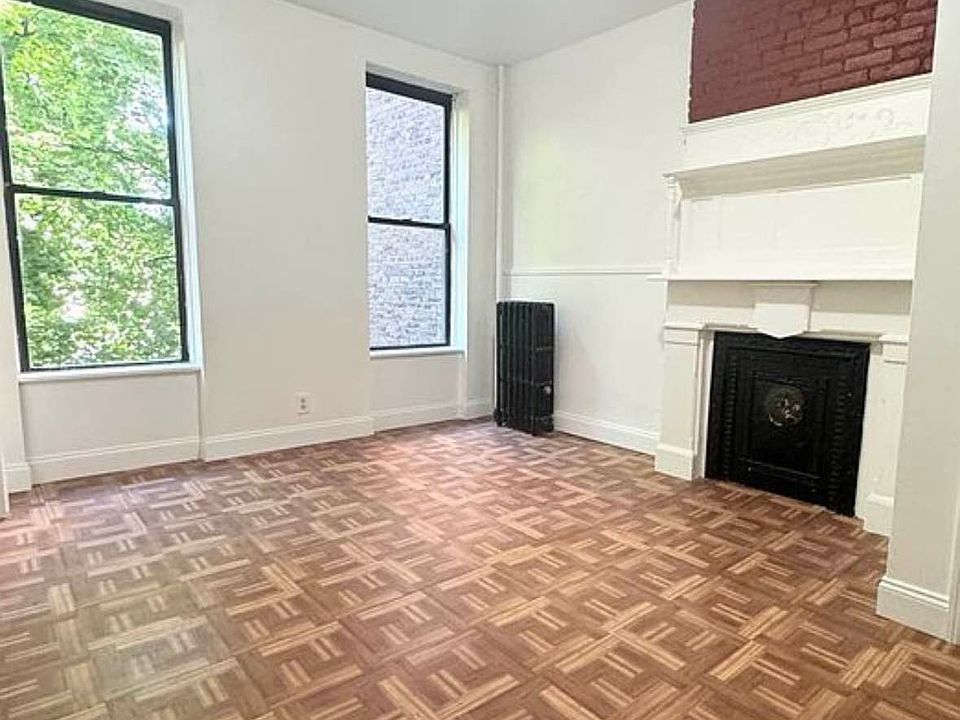1st image of 817 Willoughby Ave APT 2F