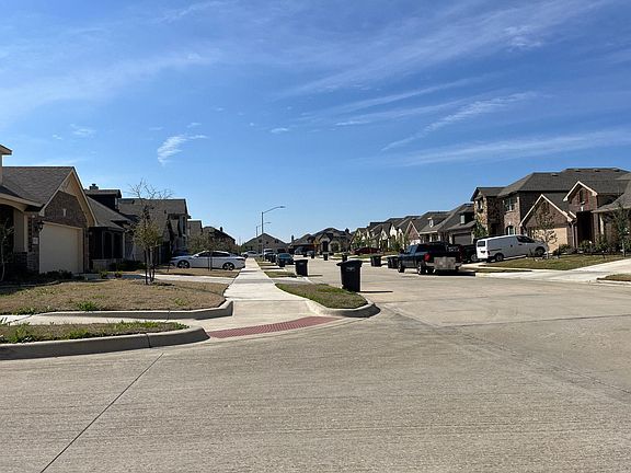 5th image of 4201 Snowberry Ln