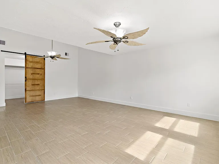 10319 Sand Pass Ln — Photo 9