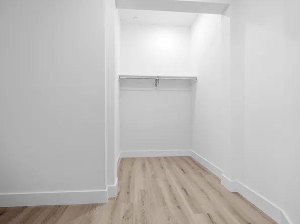 17 Avenue East image 23 of 57