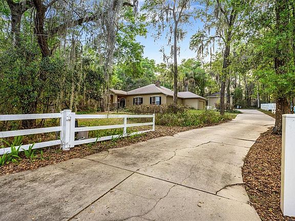 4th image of 4280 SE 26th Terrace Rd