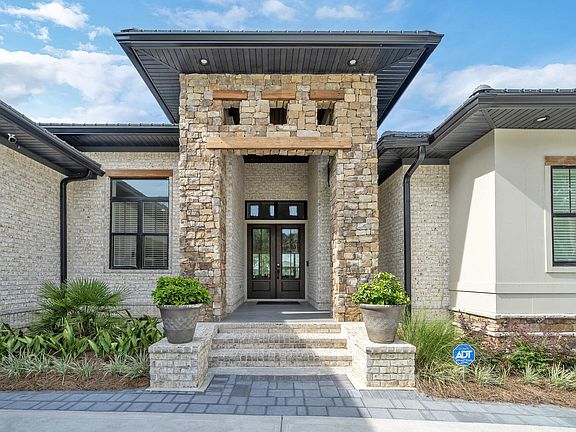 3rd image of 64 Lagrange Cove Cir