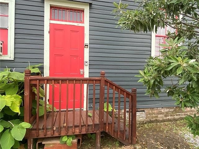 1st image of 2426 Marais St