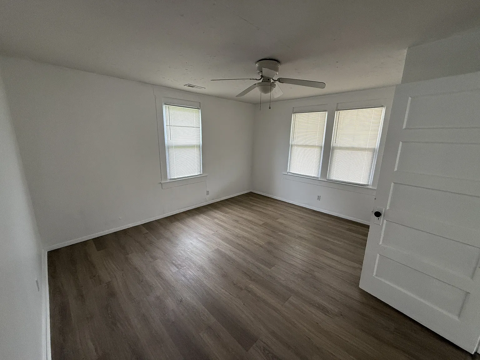 125 Clyde Street - 1 — Photo 4