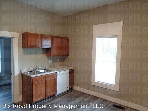 4th image of 1115 Woodside Blvd