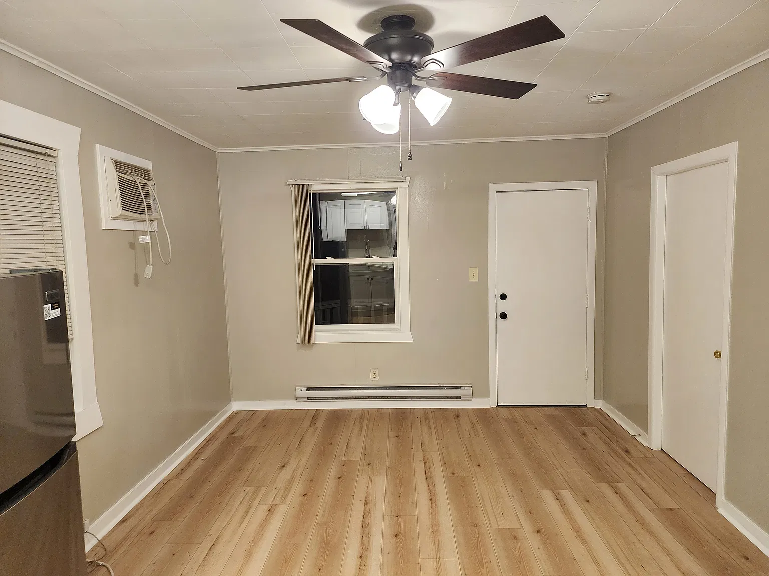 100 Roseville St — Photo 3