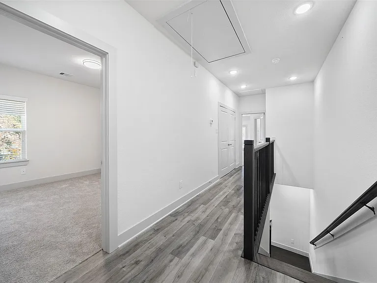 7242 Saint Augustine St #B — Photo 10