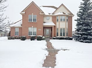 20907 Corey Dr, Macomb, MI 48044