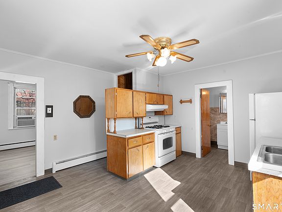 2nd image of 48 Anderson St