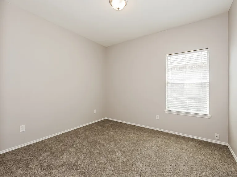 2808 Earle Dr — Photo 12