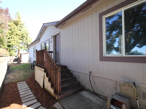 1500 S Sandoz Rd Unit 13, Newberg, OR 97132