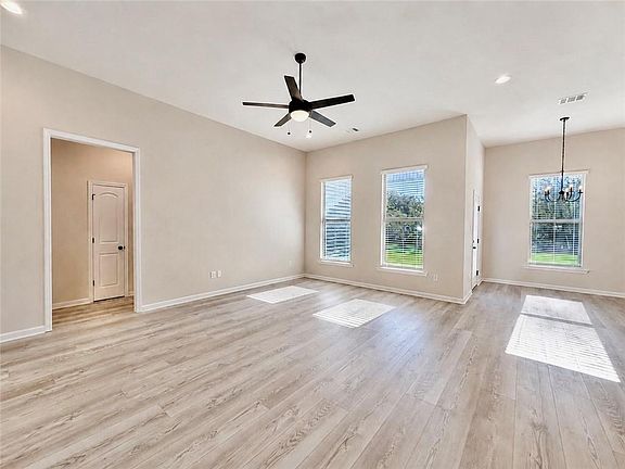 3rd image of 60217 Sunset Oak Blvd