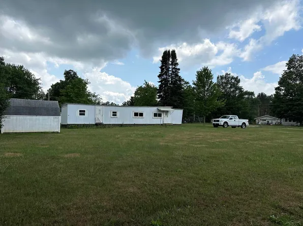 155 Snyder Dr, Ovid, MI 48866