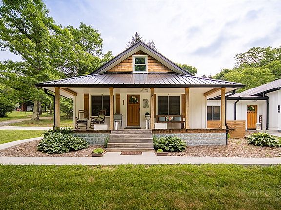 3rd image of 112 Canter Road