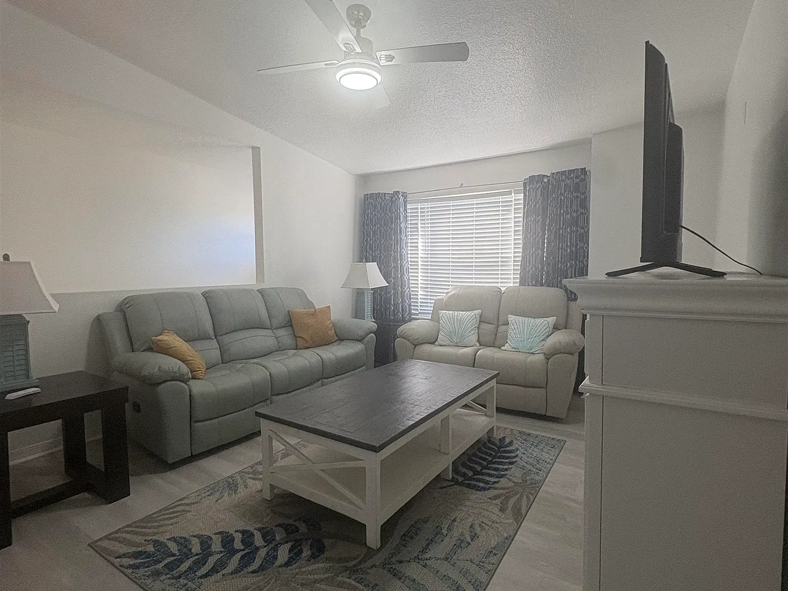 2 bed, 1240 sqft, $1,750 — Photo 3