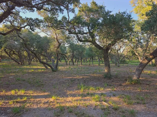1861 Monkey Rd, Rockport, TX 78382