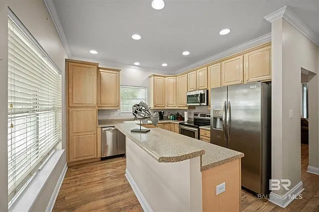 613 East 21st Avenue - 1 — Photo 4