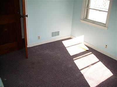5th image of 411 Markwith Ave