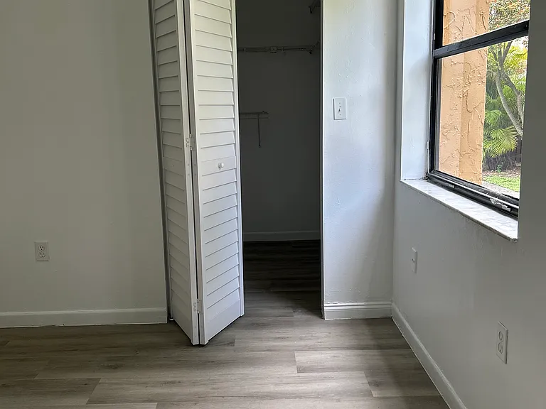 301 W Park Dr #101 — Photo 16