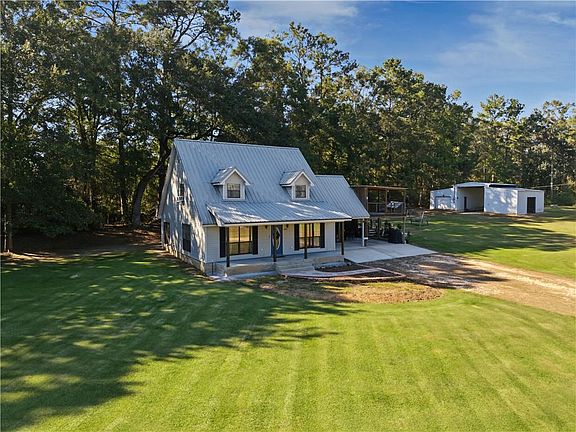 2nd image of 18079 Country Ln