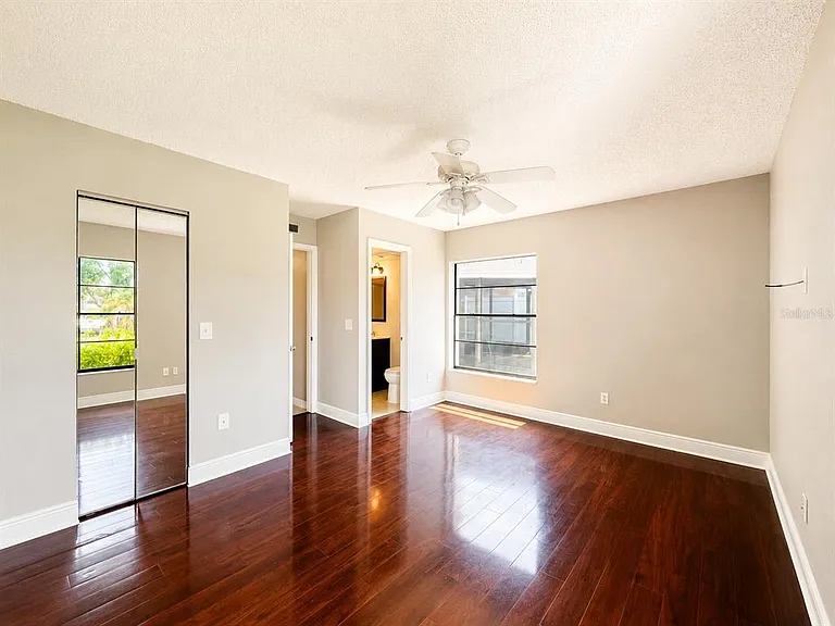 5104 Springwater Ct — Photo 14
