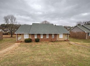 30 Penny Ln, Cartersville, GA 30120
