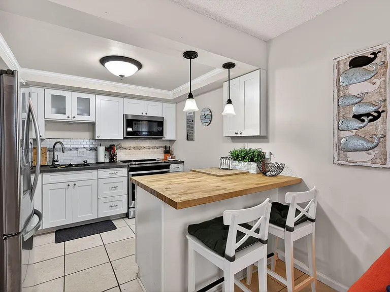 950 S Kanner Hwy #603 — Photo 5