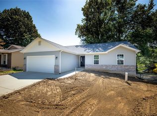 11962 Meadow Run Ct, Maryland Heights, MO 63043