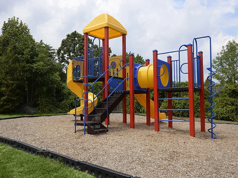 Liberty Gardens Apartments — Photo 12